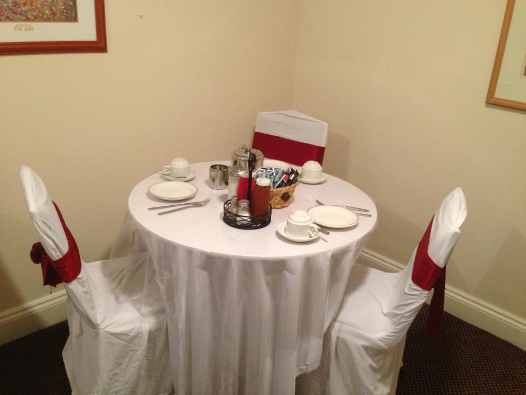 Lampton Guest House เฮาน์สโลว์ ภายนอก รูปภาพ