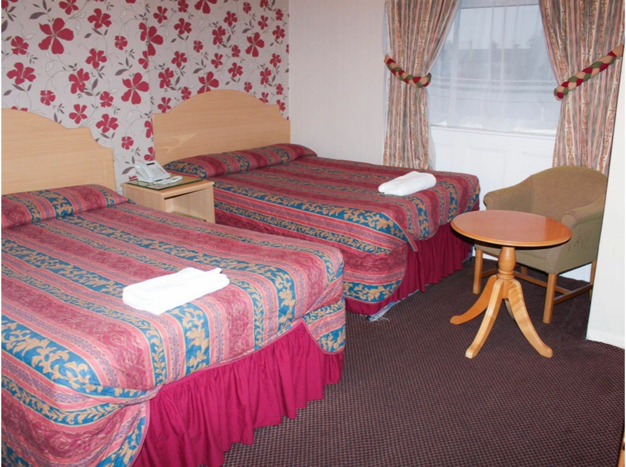 Lampton Guest House เฮาน์สโลว์ ภายนอก รูปภาพ