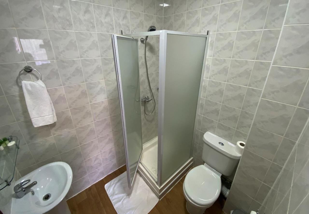 Lampton Guest House เฮาน์สโลว์ ภายนอก รูปภาพ